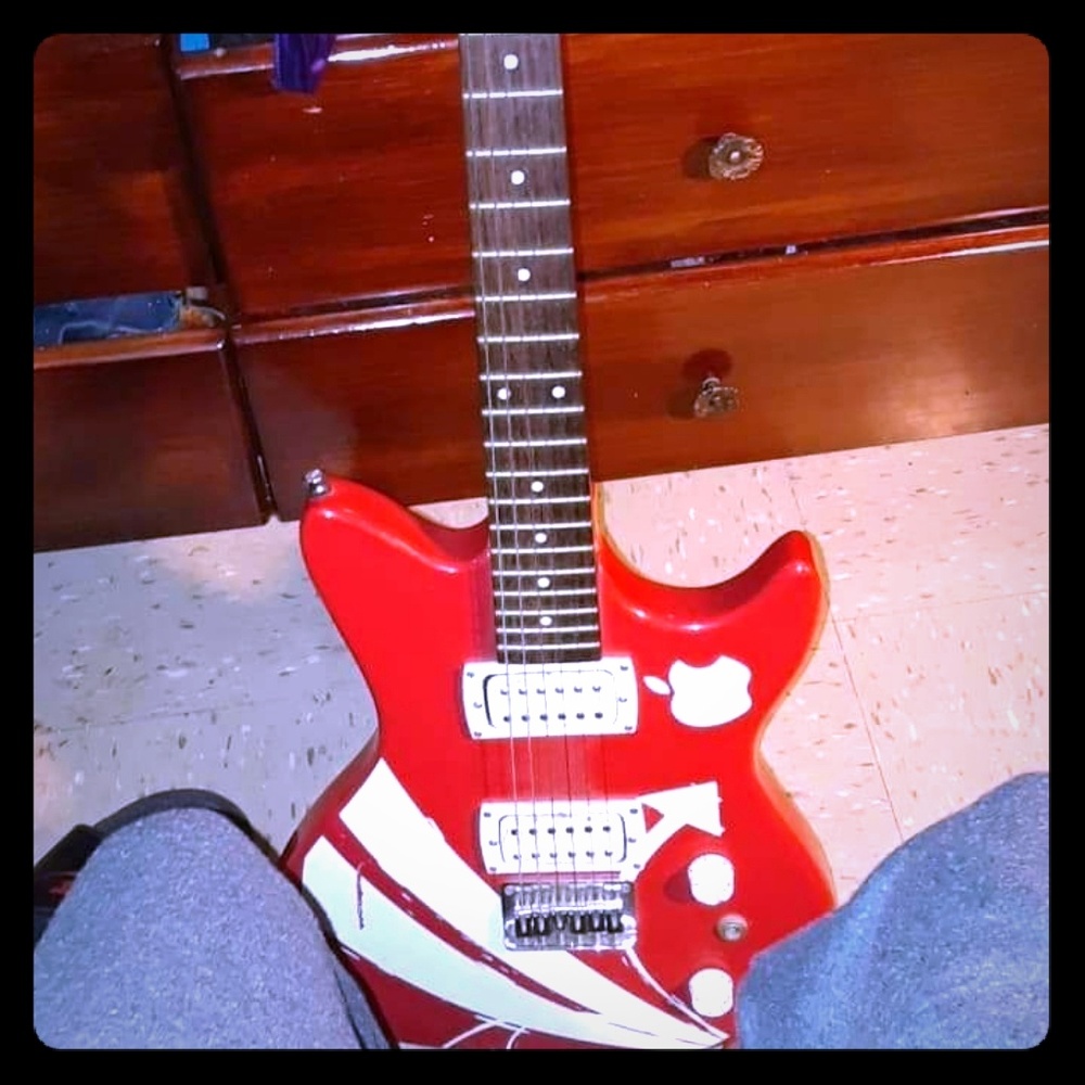 Electric guitar
